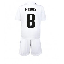 Real Madrid Toni Kroos #8 Hemmaställ Barn 2022-23 Korta ärmar (+ Korta byxor)